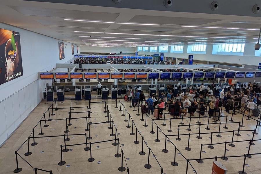 cancun airport wins award image